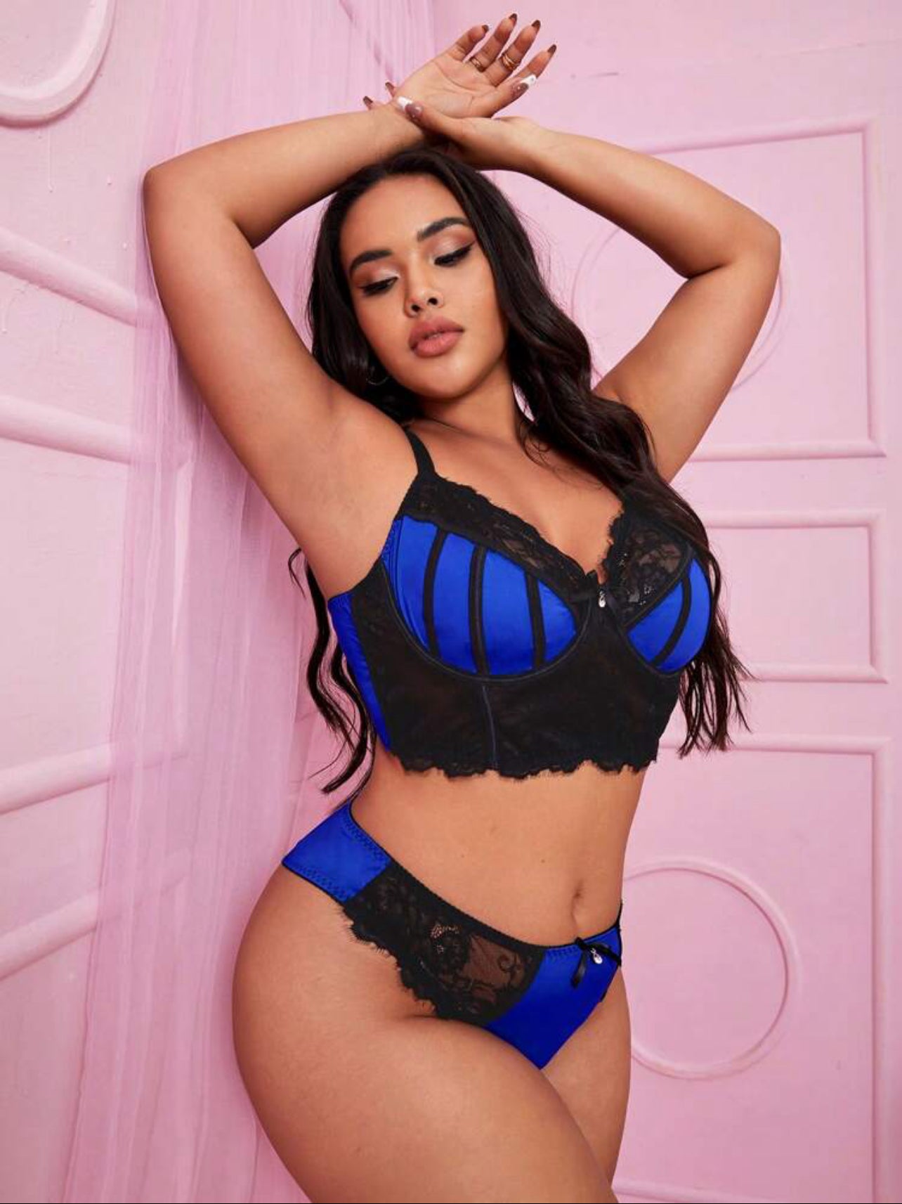 Taglie Forti Set lingerie pizzo a contrasto con ferretto