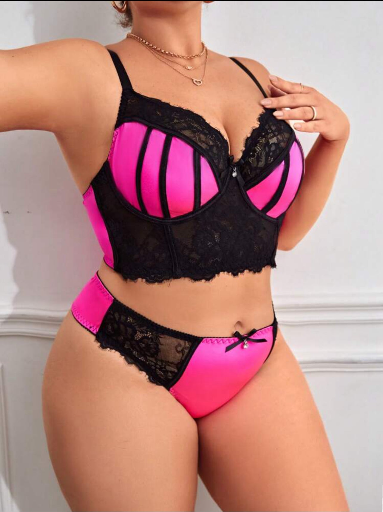 Taglie Forti Set lingerie pizzo a contrasto con ferretto