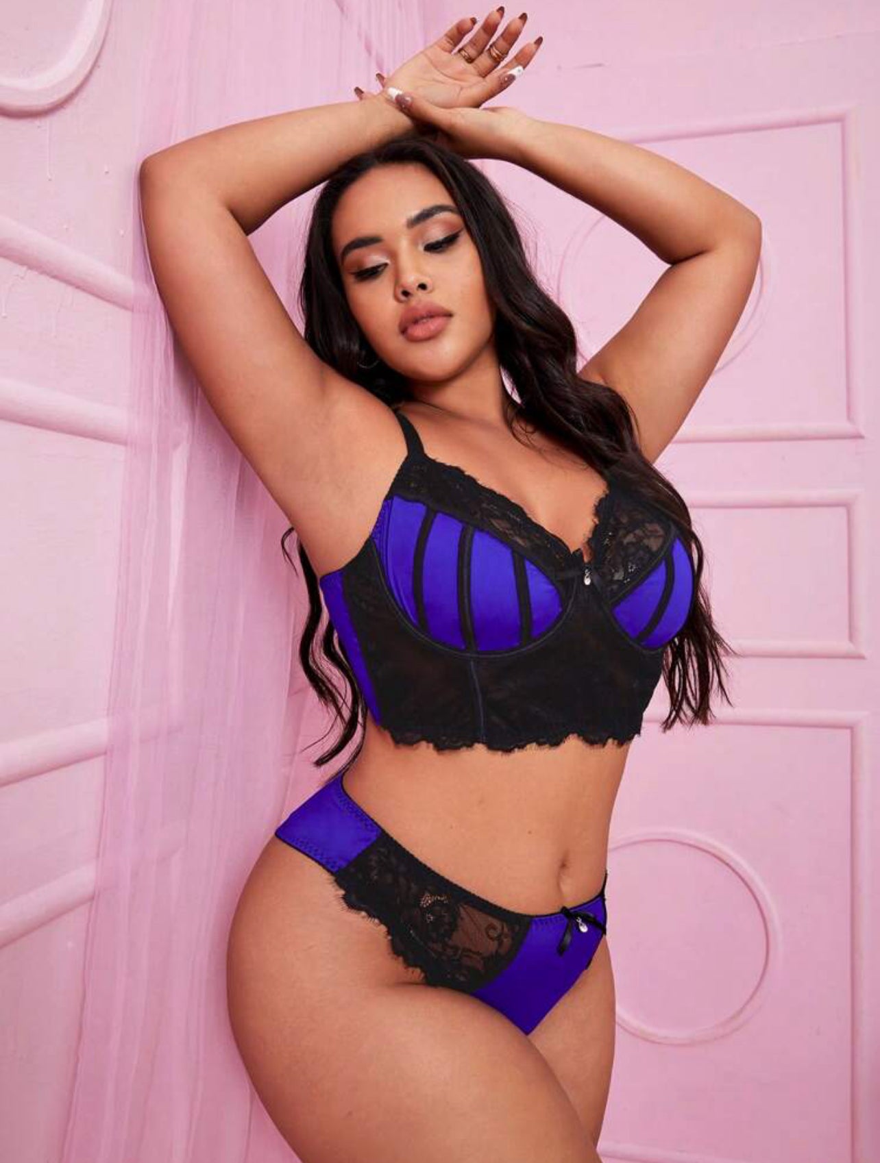 Taglie Forti Set lingerie pizzo a contrasto con ferretto