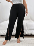 pantaloni eleganti a taglie forti con fessura alta e aderenti in stile slim, caratterizzati da un motivo a blocchi di colore con dettagli di catene