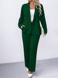 Completo con giacca blazer con colletto a bavero in colore unito e pantaloni dritti larghi