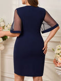 Abito da donna con dettagli in contrasto, maniche in rete e arricciature in vita, taglia plus, design elegante