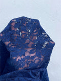 Camicia da donna  collo a V morbido con maniche corte, in pizzo e fantasia floreale, blu