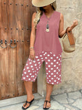 Set da 2 pezzi, con top a canotta scollo a V e orlo asimmetrico e pantaloni stampati a pois 3/4, casual e confortevole