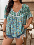 Camicia casual da vacanza a maniche corte con stampa floreale ditsy, taglie forti per donne