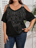 T-shirt casual versatile con maniche corte, decorata con strass e lavorazione traforata, disponibile anche in taglie comode
