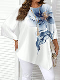 Blusa ampia con scollo tondo, maniche 3/4 e orlo asimmetrico, con stampa floreale, disponibile in taglie comode, adatta per vacanze