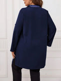 Camicia Da Donna Taglie Forti Con Maniche Arrotolate Blu Sul Davanti Per La Primavera