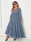 Abito maxi con ricamo floreale con volant