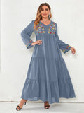 Abito maxi con ricamo floreale con volant