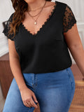 Frenchy taglie forti Camicetta maglia ricamata con scollo a V